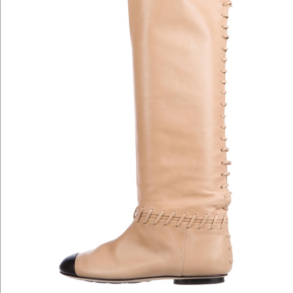 CHANEL FLAT BOOTS in camel/black - Picture 2 of 5